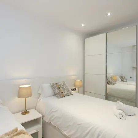 Confort Sagrada Familia Design Apartment *